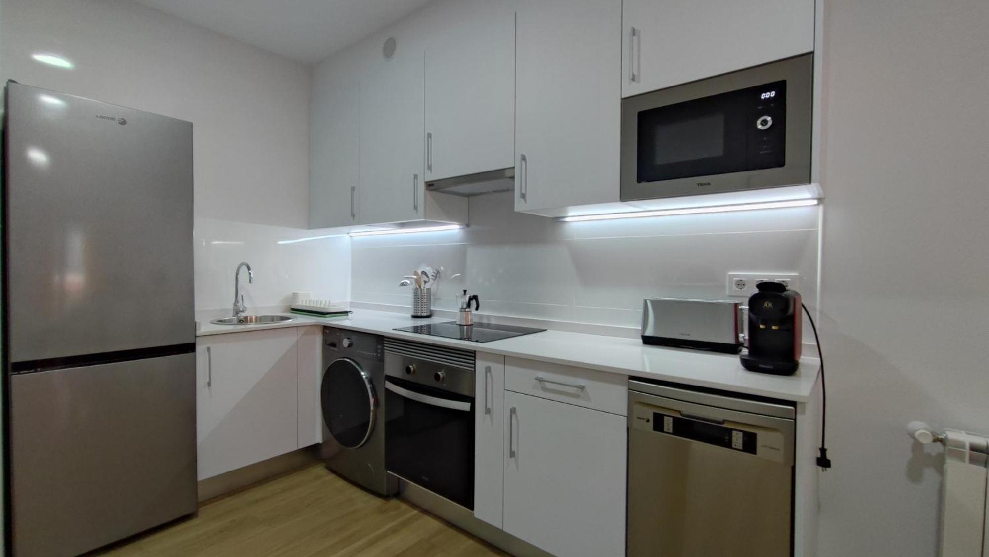 Apartamentos Aptio Овьедо Экстерьер фото