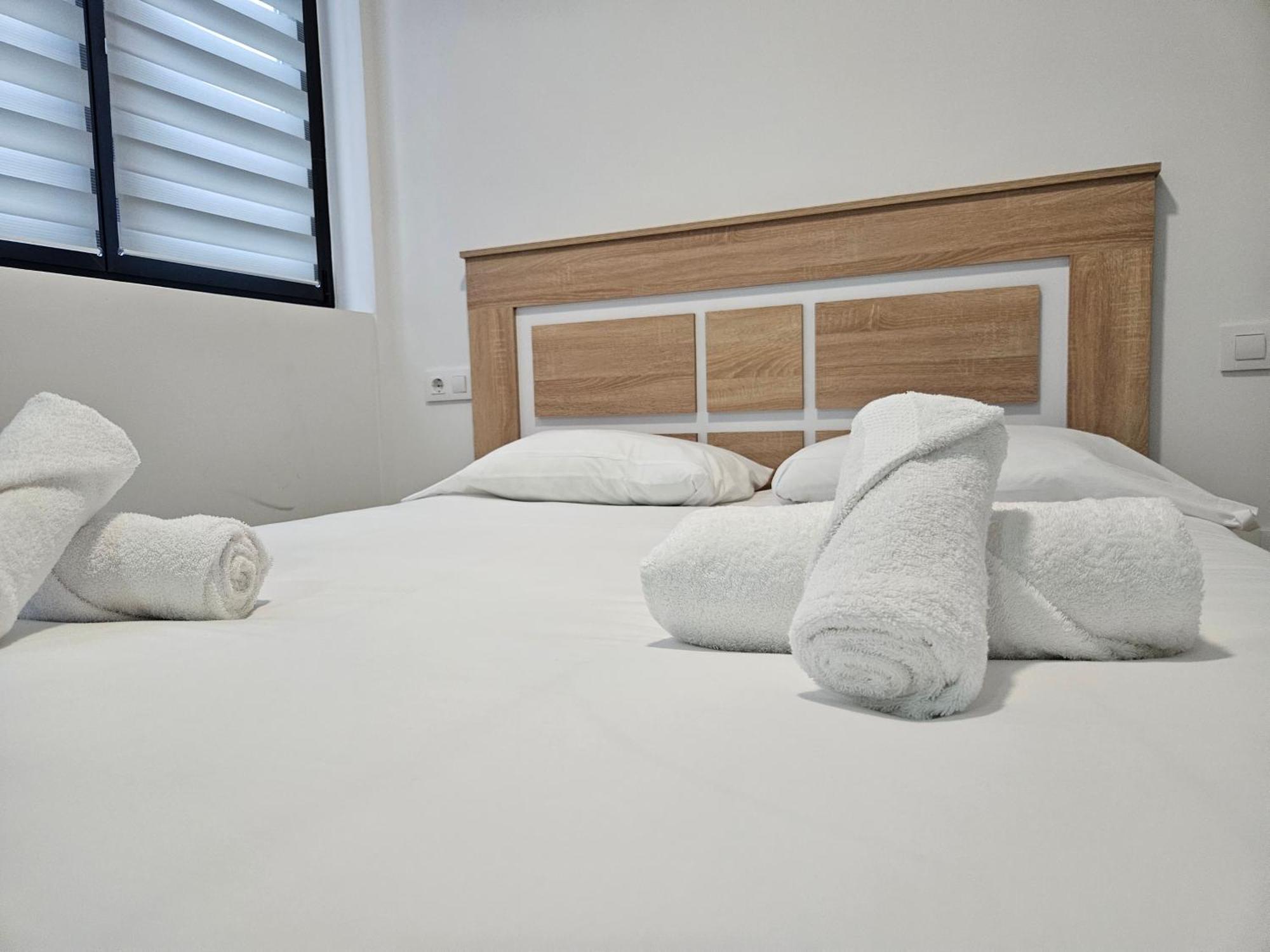 Apartamentos Aptio Овьедо Экстерьер фото