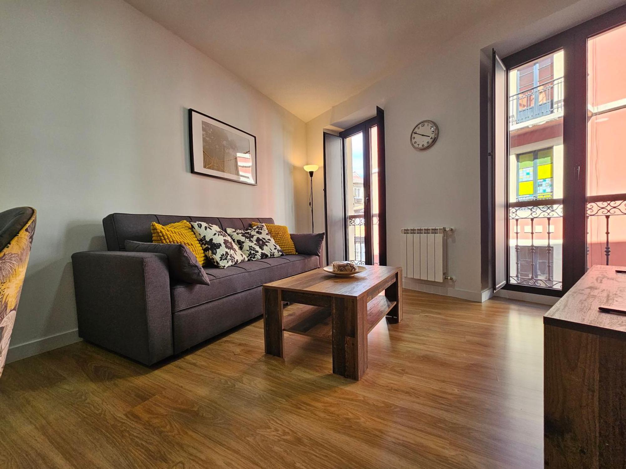 Apartamentos Aptio Овьедо Экстерьер фото